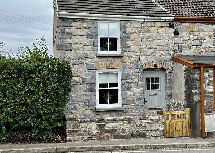 Gorgeous 2-Bed Cottage In Penderyn Brecon Beacons