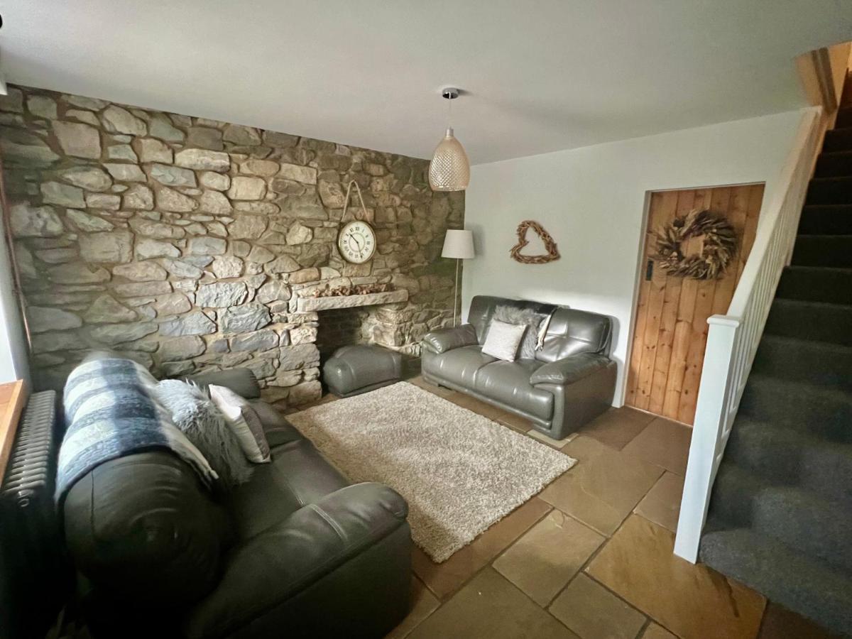 Gorgeous 2-bed In Penderyn Brecon Beacons Holiday home Aberdare