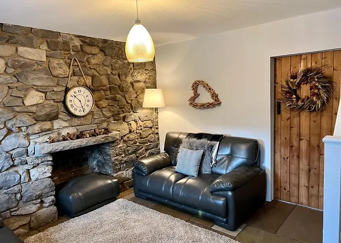 Gorgeous 2-Bed Cottage In Penderyn Brecon Beacons